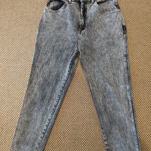 Vintage 80's Extra High Waist Stonewash Denim Jeans with Tapered Leg